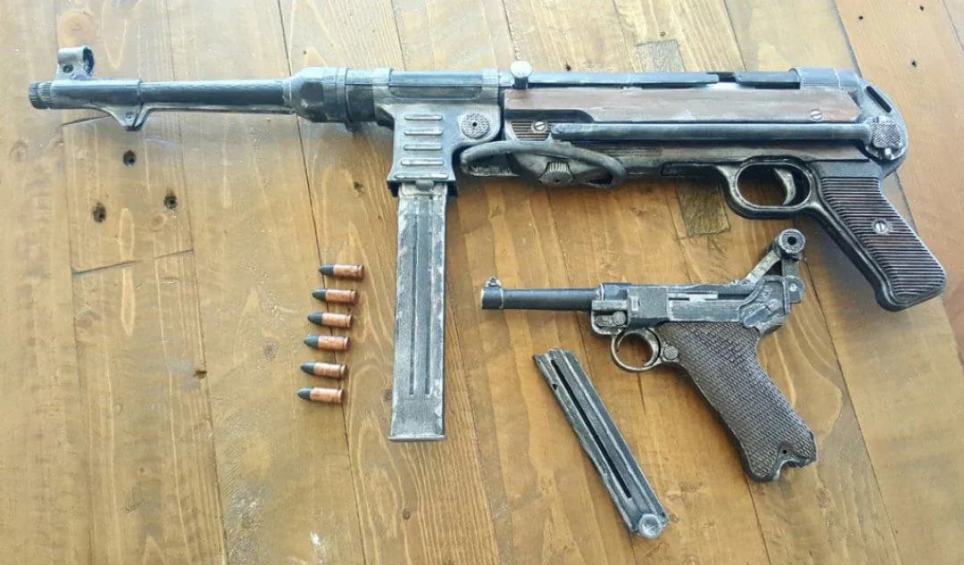 STL - Arma de fuego de peltre y madera