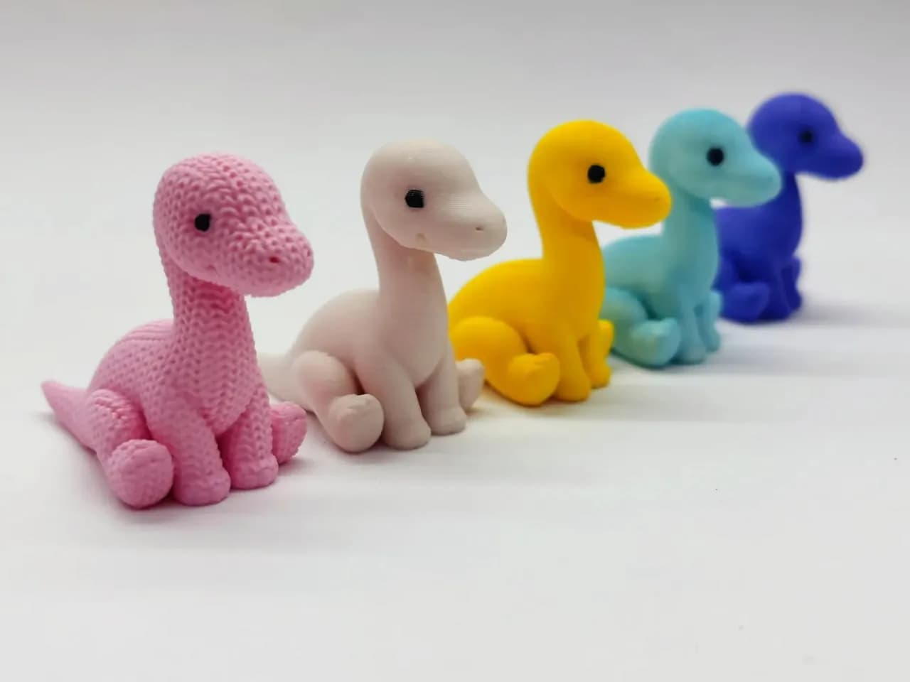 STL - Brontosaurio de punto adorable render 2