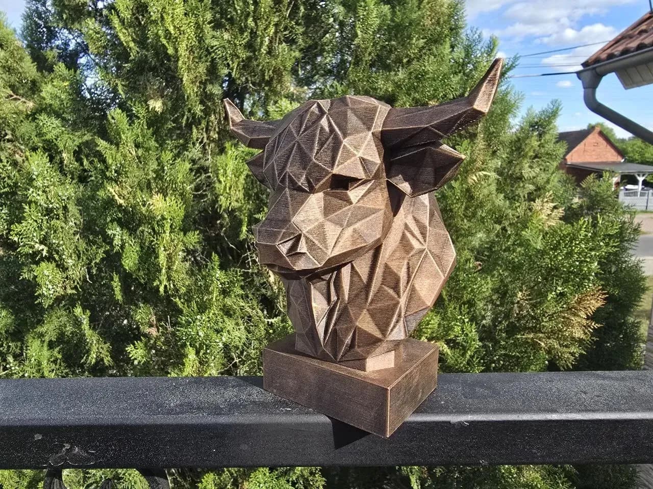 STL - Busto de toro low poly render 3