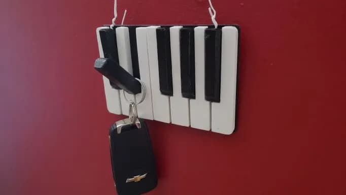 STL - Colgador de llaves de piano