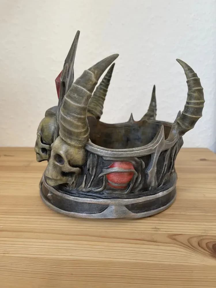 STL - Corona con Calaveras y Cuernos render 2