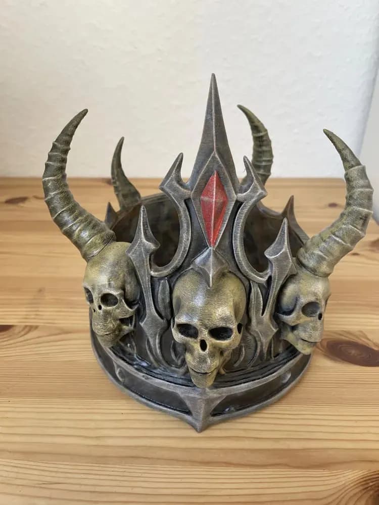 STL - Corona con Calaveras y Cuernos render 3