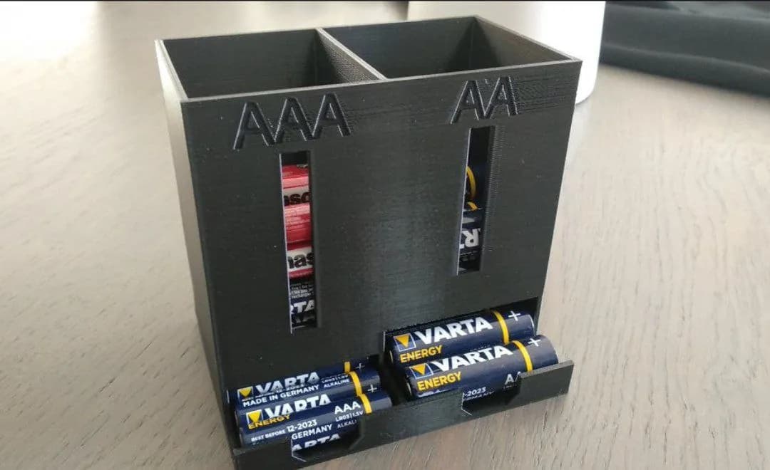 STL - Dispensador de pilas AAA y AA