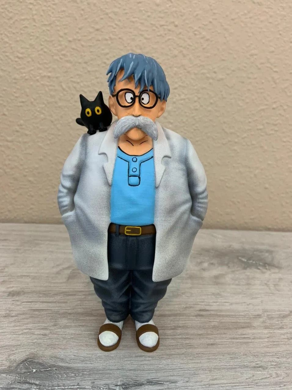 STL - Dr. Brief figura render 3
