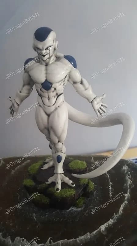 STL - Figura de Freezer Dorado