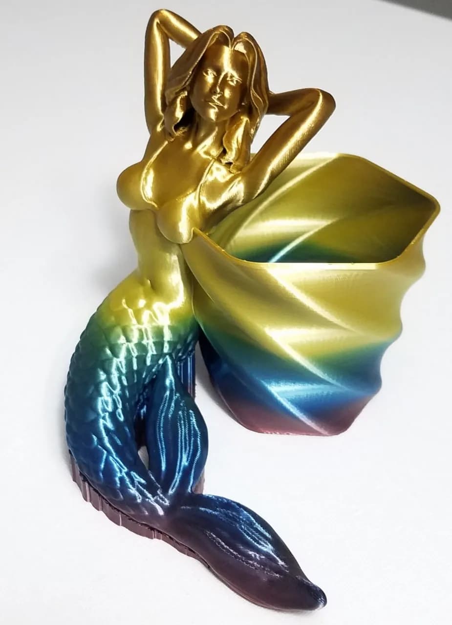 STL - Figura de sirena como maceta render 2