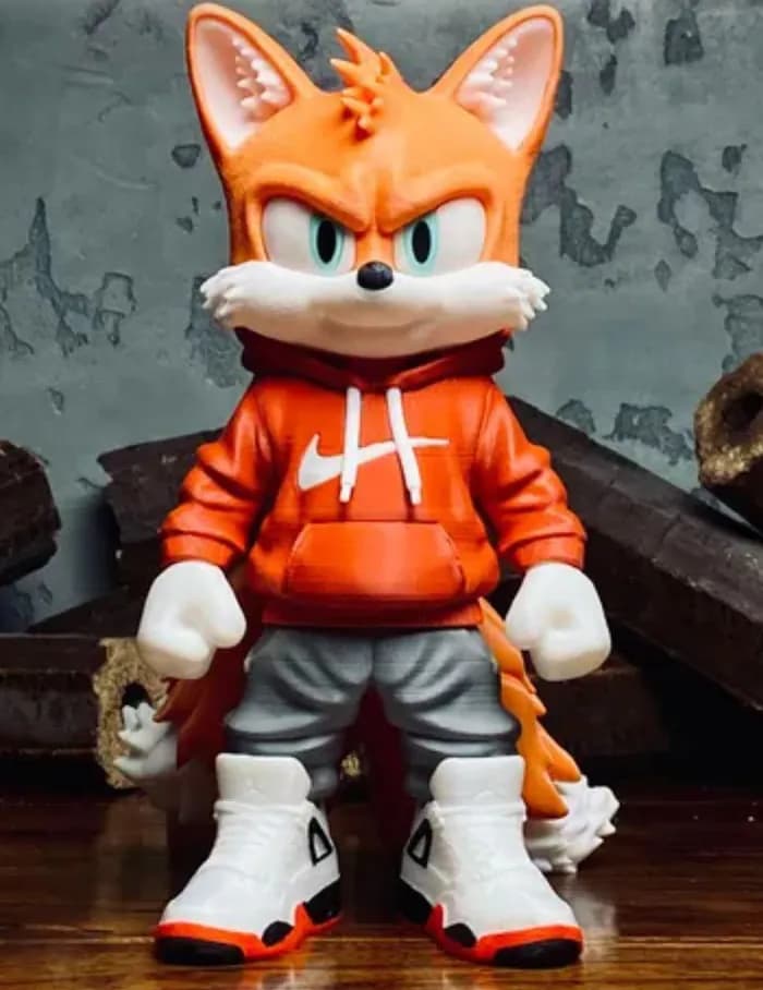 STL - Figura de Tails con Estilo Urbano
