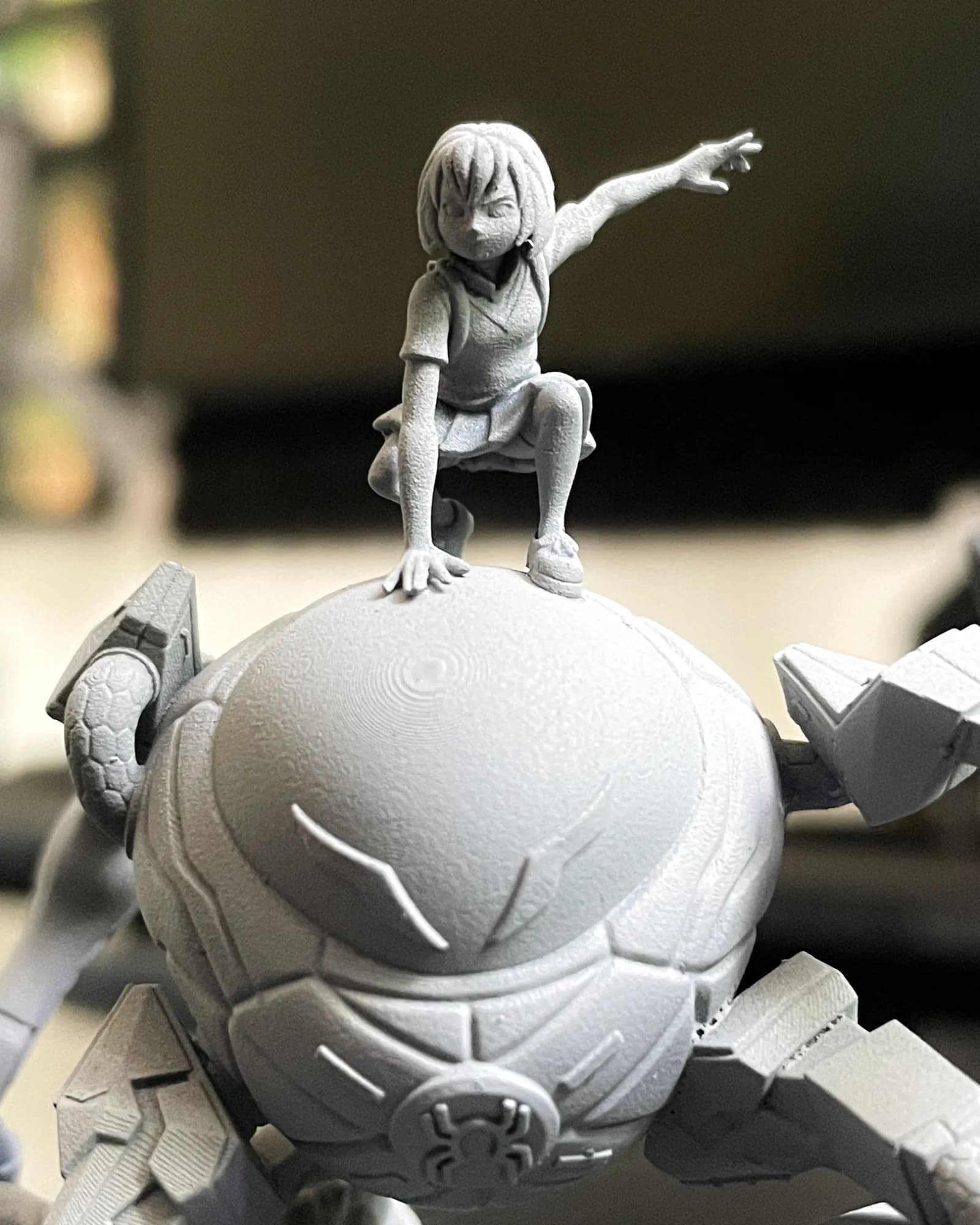 STL - Figura Mecánica de Araña con Niña render 5