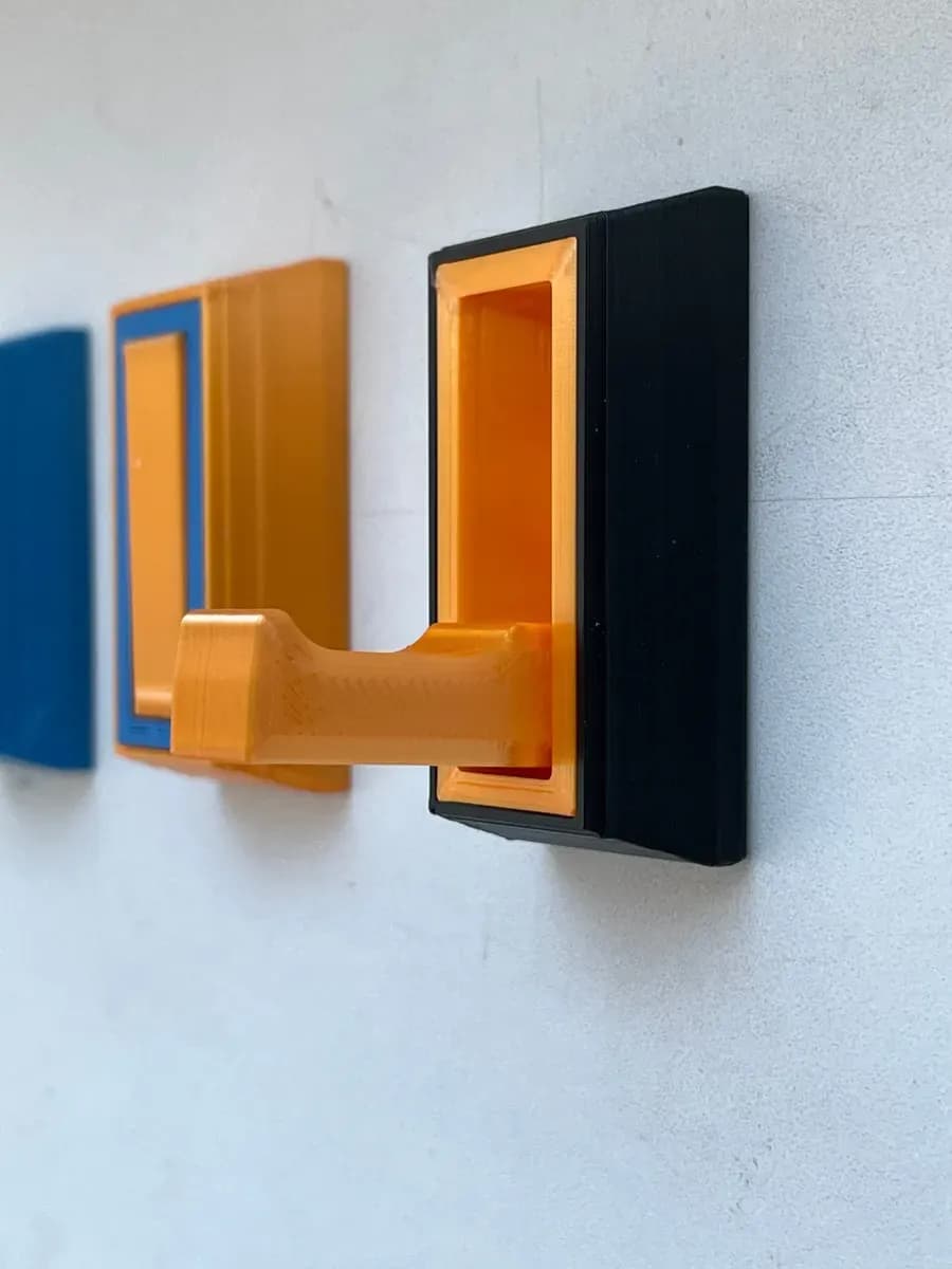 STL - Gancho rebatible de pared render 2