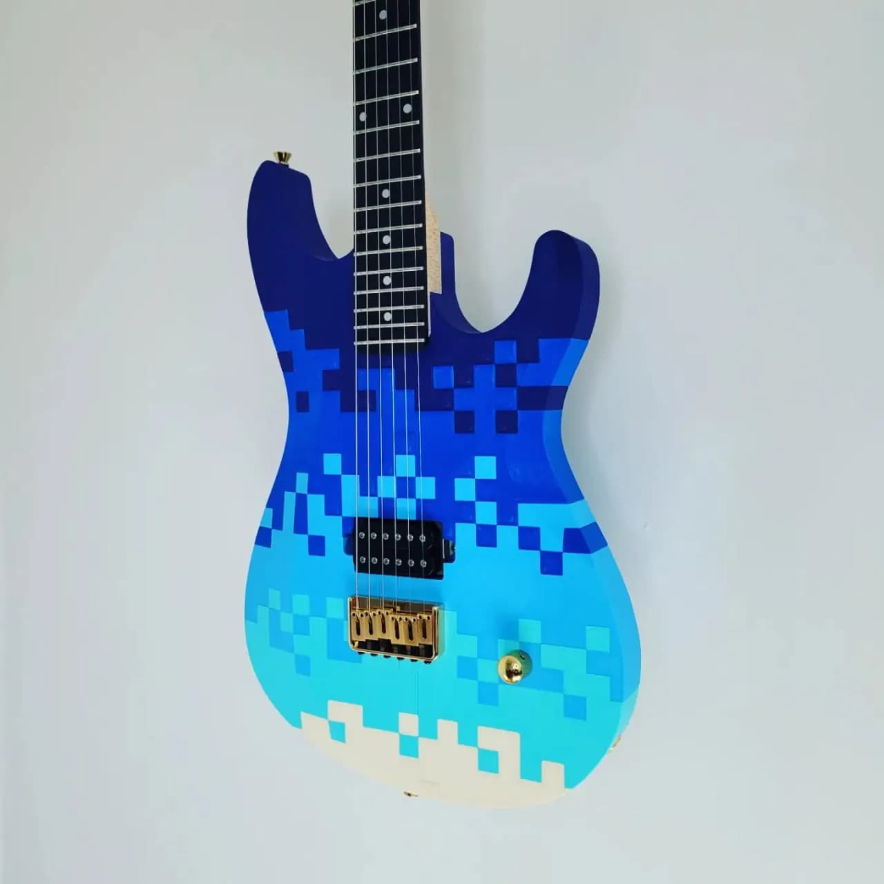 STL - Guitarra Eléctrica Pixel Art