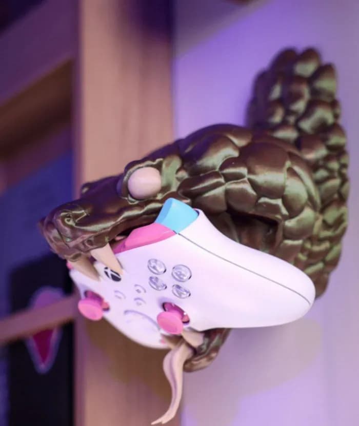 holoprops controller snake holder