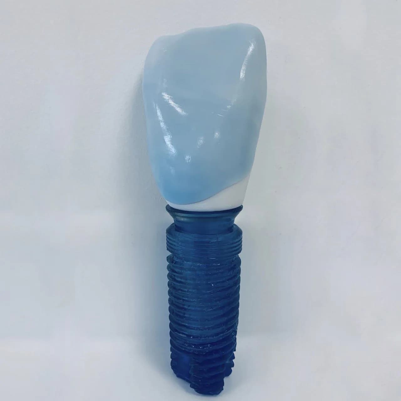 STL - Implante Dental render 2