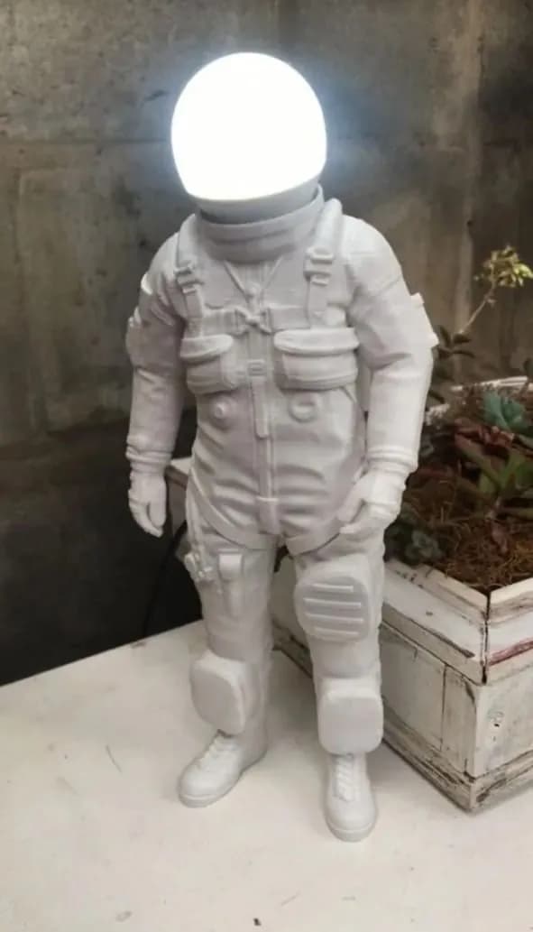 STL - Lampara de astronauta con mascara