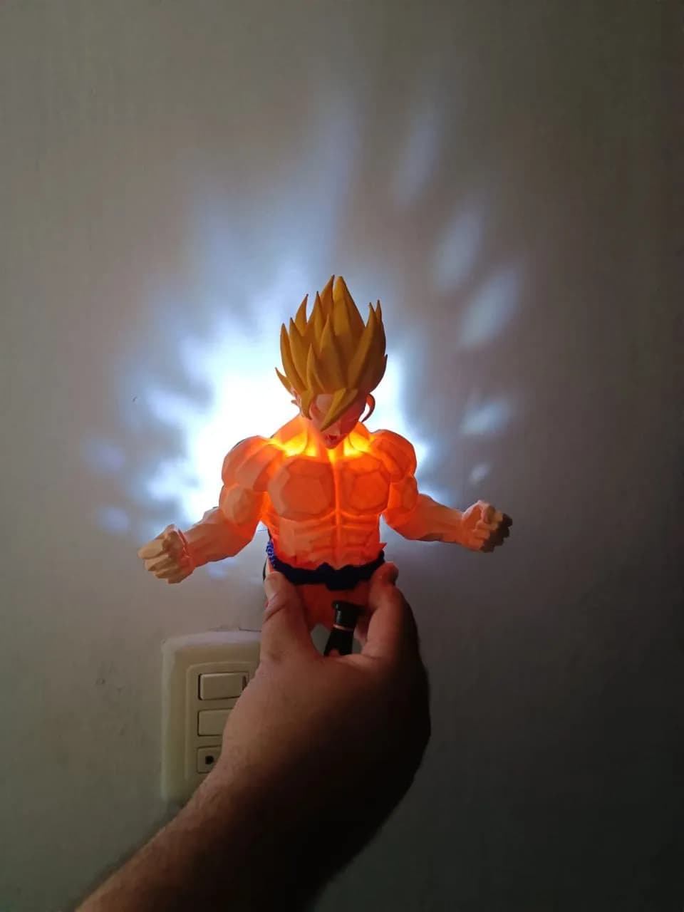 STL - Lámpara Super Saiyan