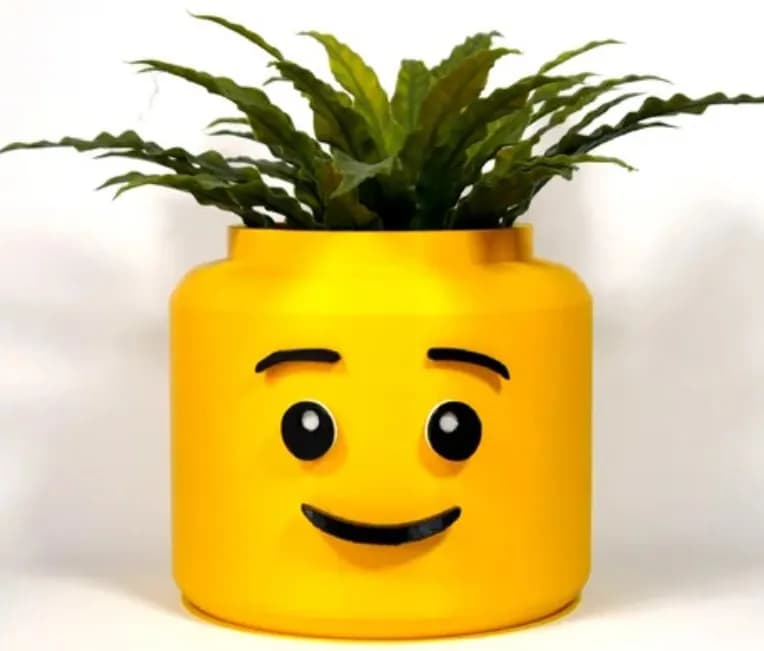 STL - Maceta con cabeza de Lego