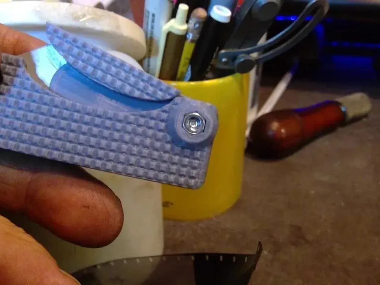 STL - Navaja utilitaria plegable EDC render 3