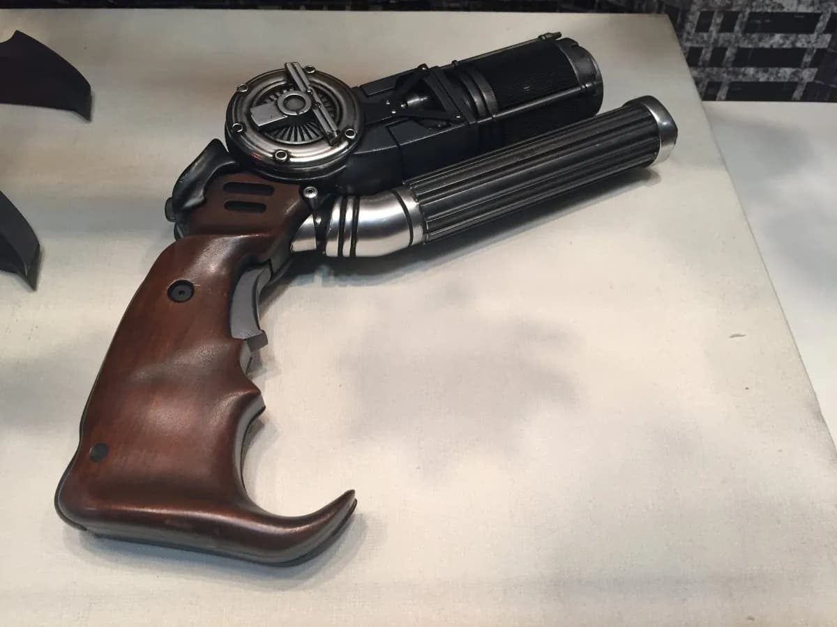 STL - Pistola de ciencia ficción retro