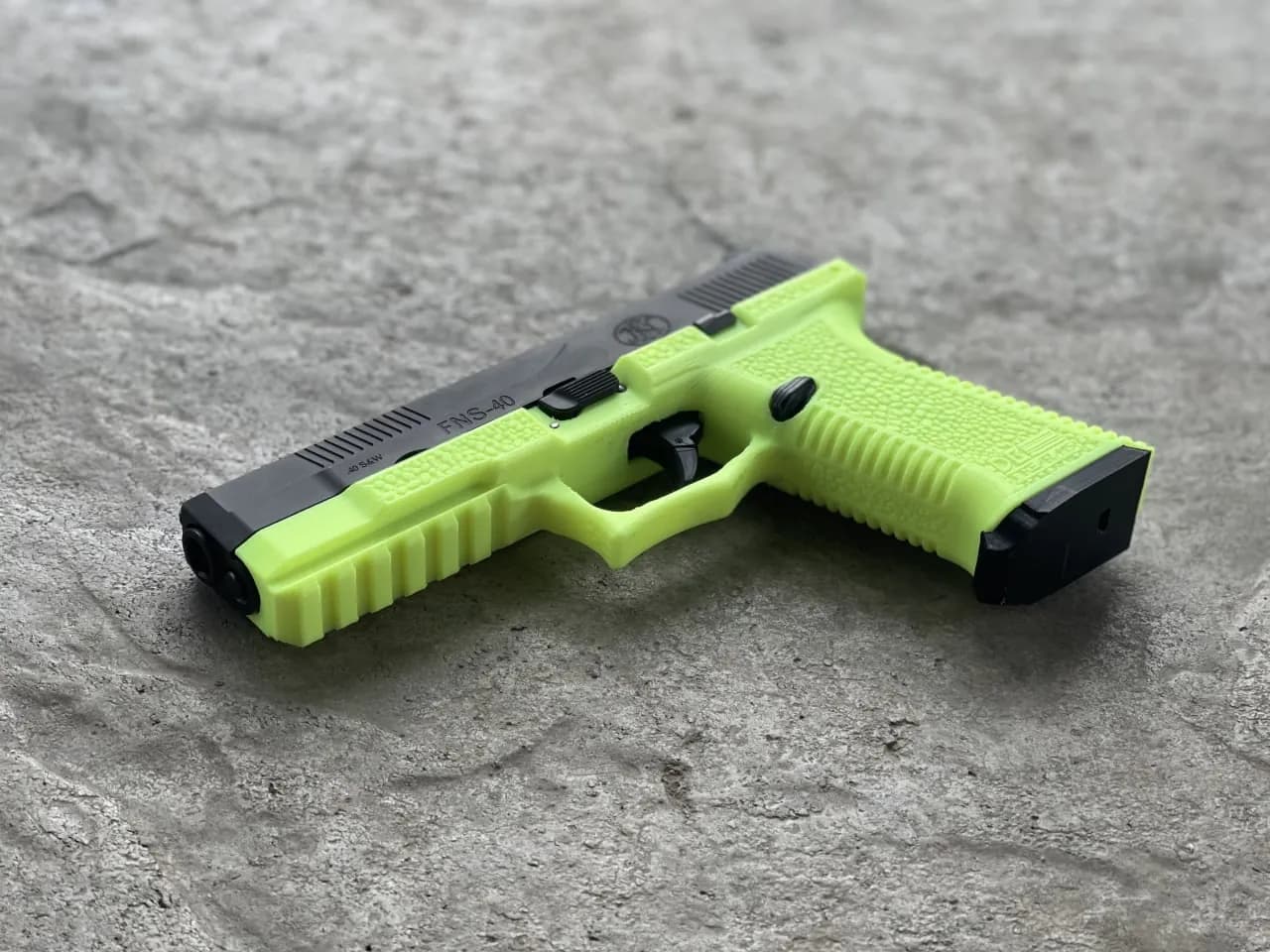 STL - FN FNS 40 Display Pistol