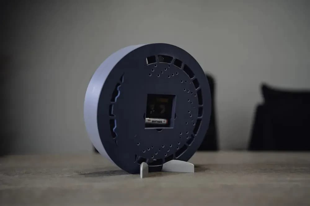 STL - Reloj de pared llanta deportiva render 2