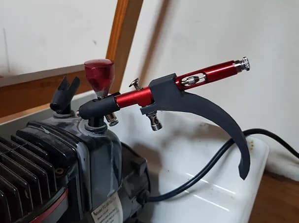 STL - Soporte ergonómico para aerógrafo render 5