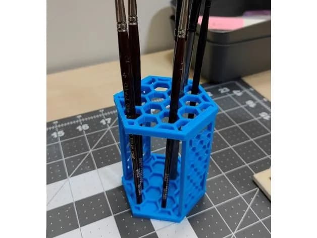 STL - Soporte hexagonal para pinceles render 2