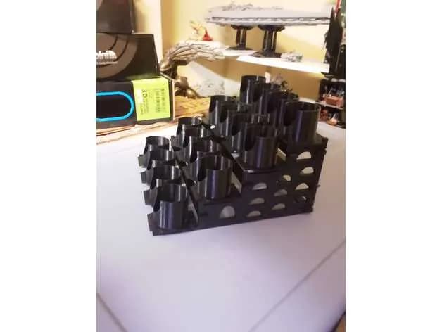 STL - Soporte para botellas de pintura