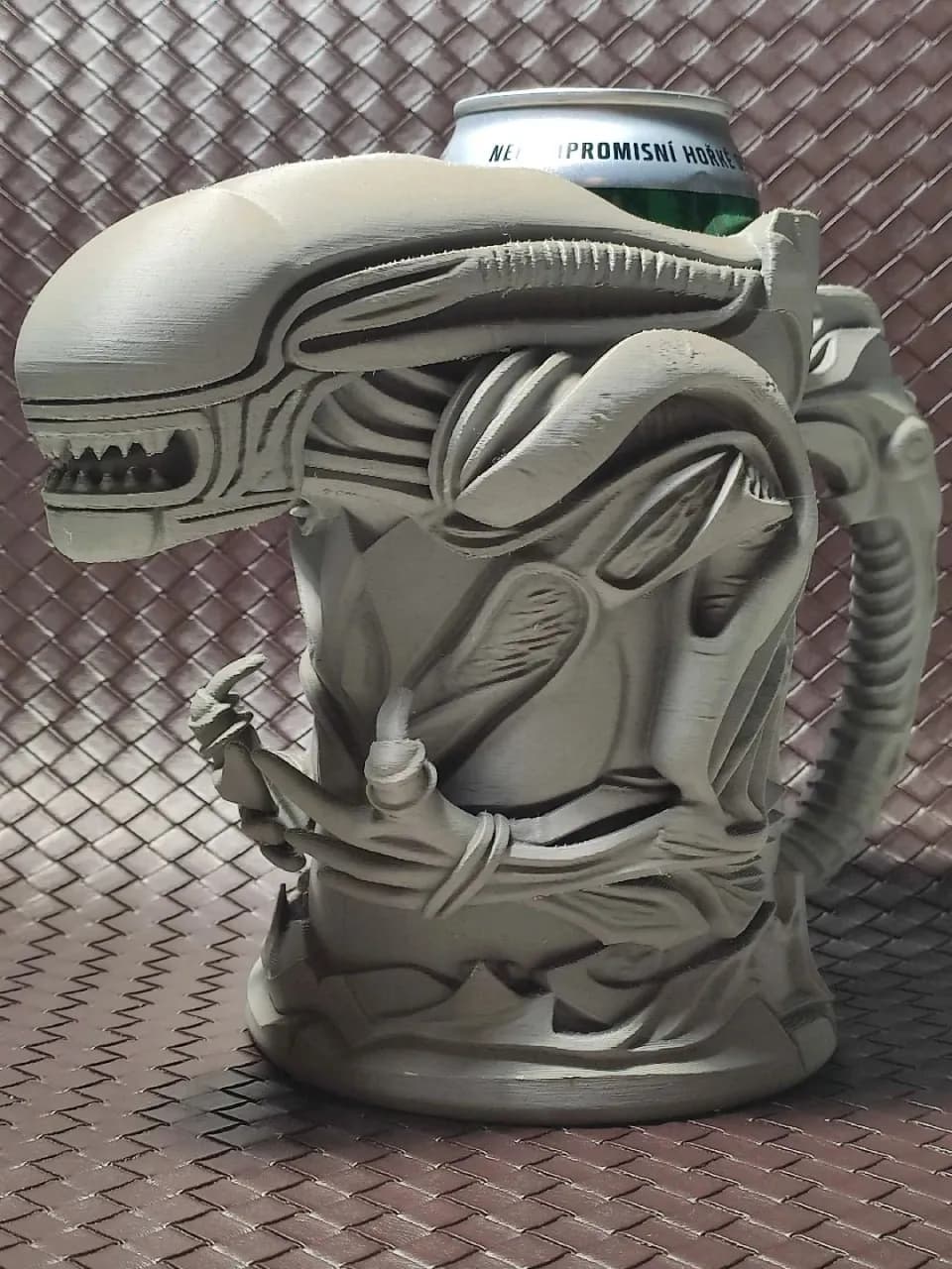 STL - Soporte para lata Xenomorfo Alien render 3