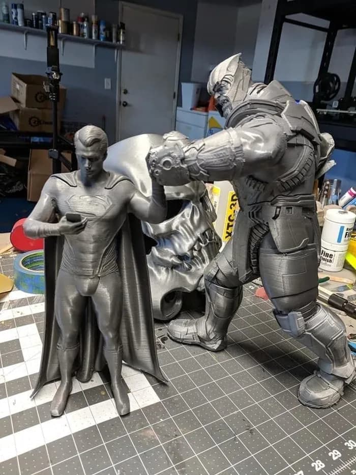 STL - Superman vs Thanos Figura 3D