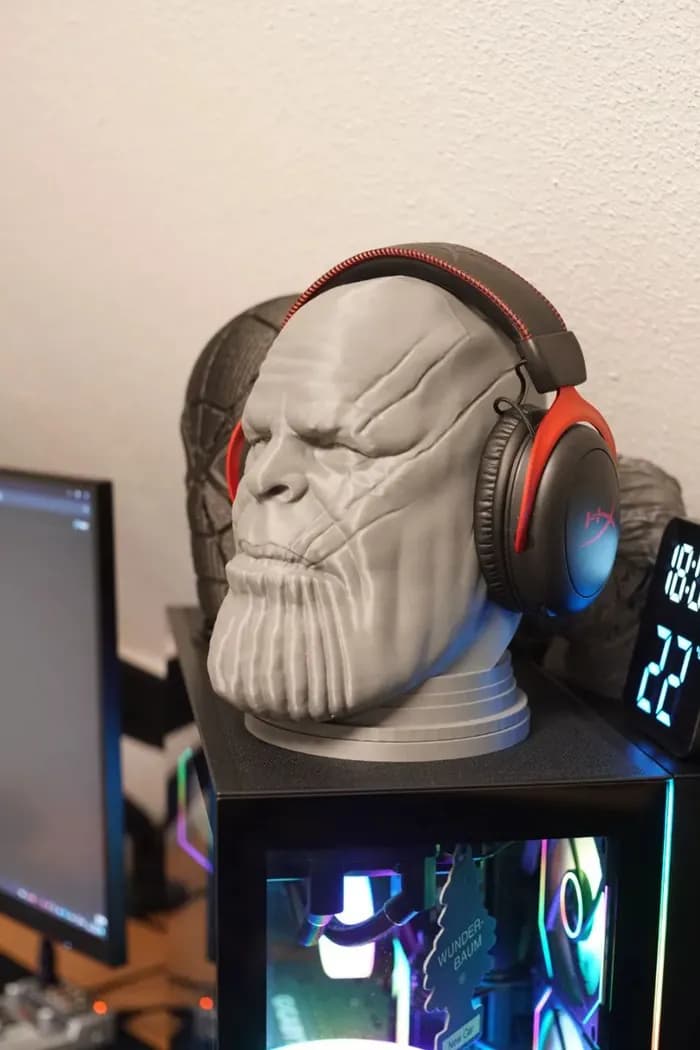 STL - thanos headphone holder