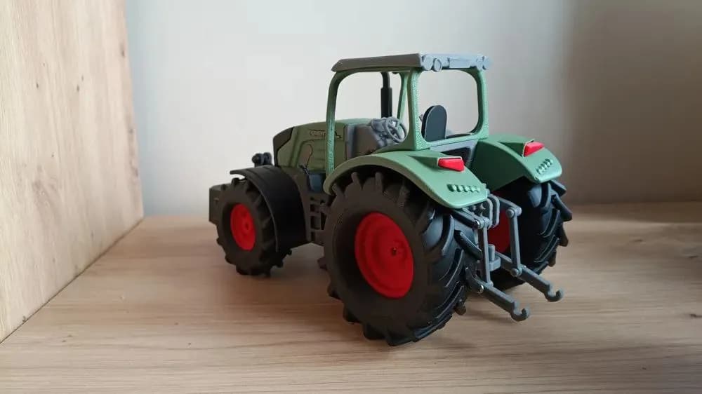 STL - Tractor Fendt Bambu A1 render 2