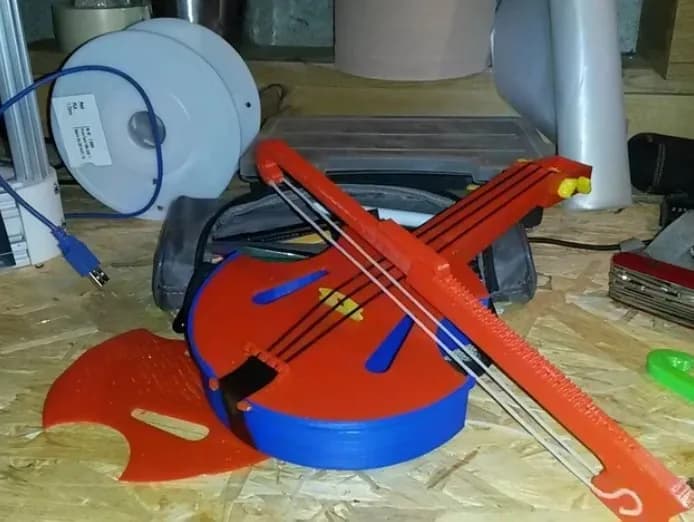 STL - Violín rojo y azul