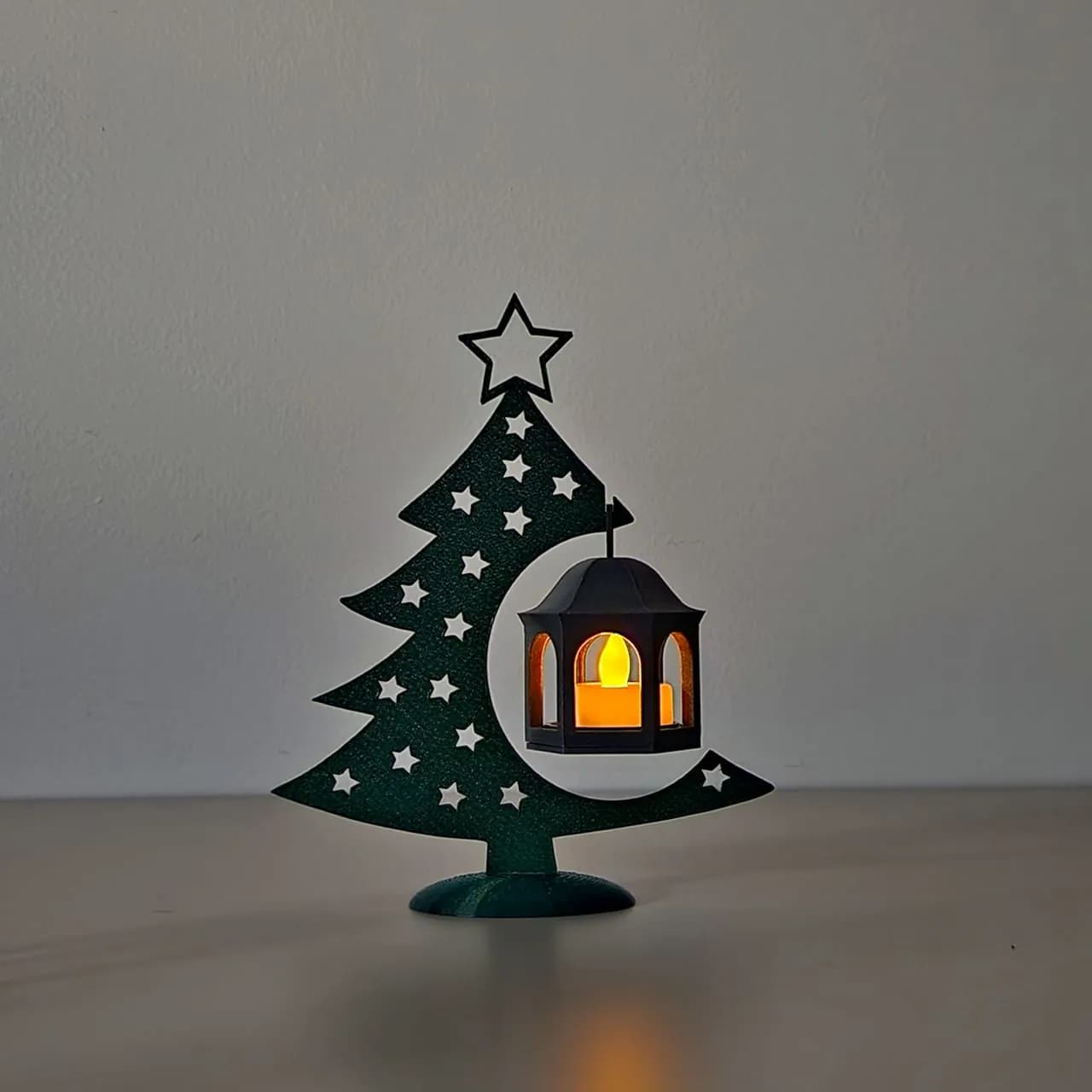 STL - Adorno de árbol de Navidad con linterna render 1