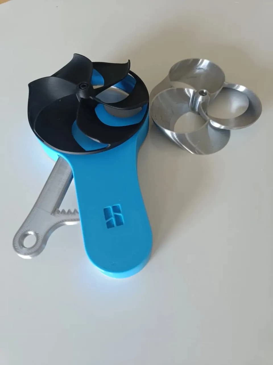 STL - Anemómetro de mano portátil Breeze Buddy Pro render 3