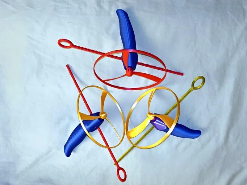STL - Helicópteros de juguete con hélices render 4
