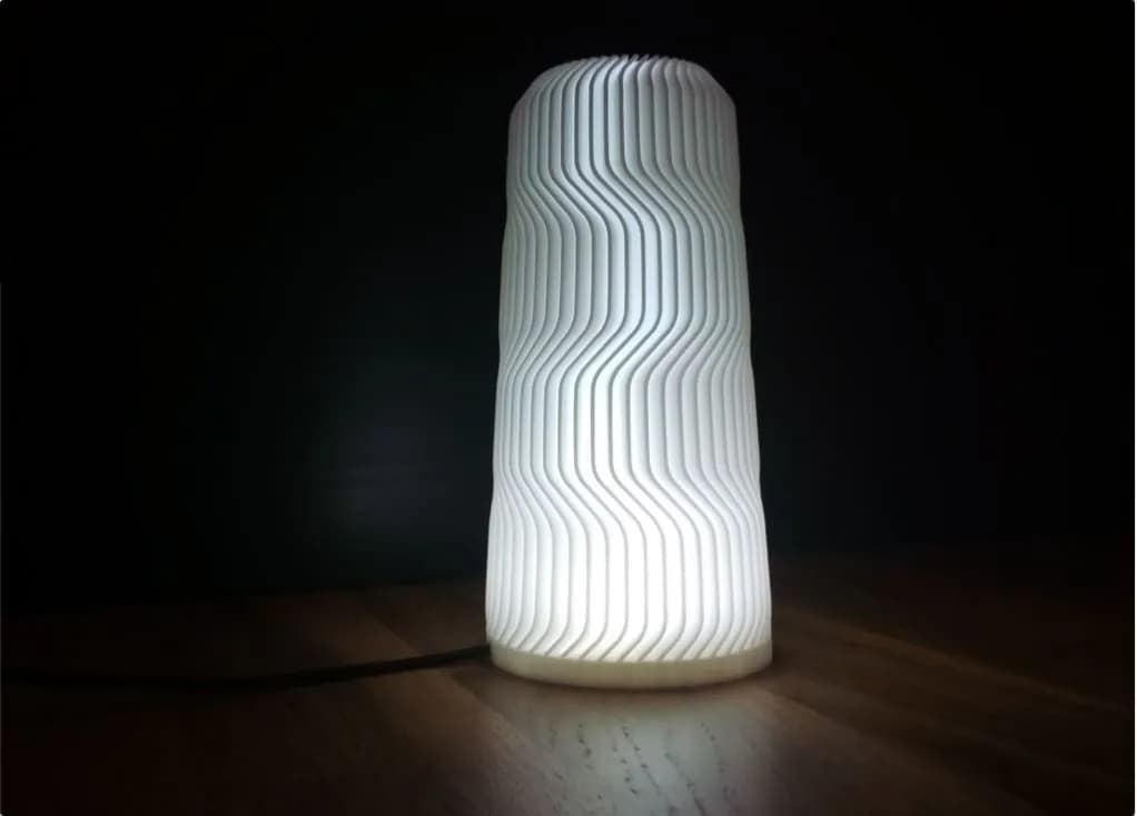 STL - Lampara de mesita de noche con diseño ondulado render 1