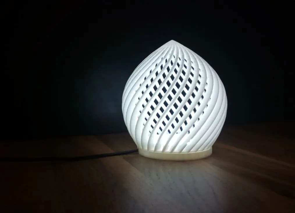 STL - Lámpara moderna con diseño de espiral render 1