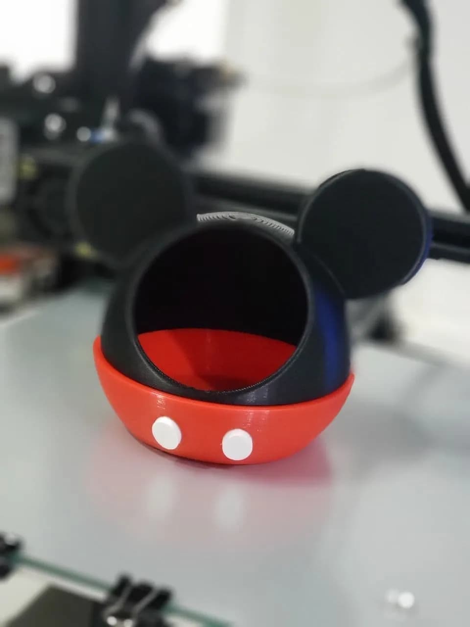 STL - Maceta estilo Mickey Mouse render 2