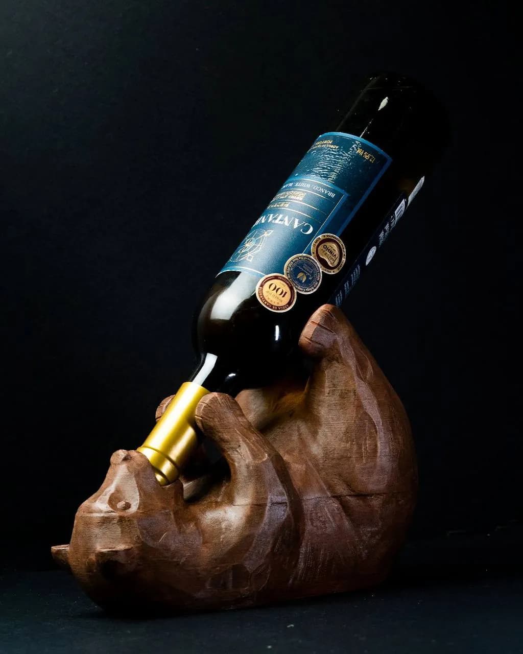 STL - Soporte de botella de vino con diseño de oso render 1