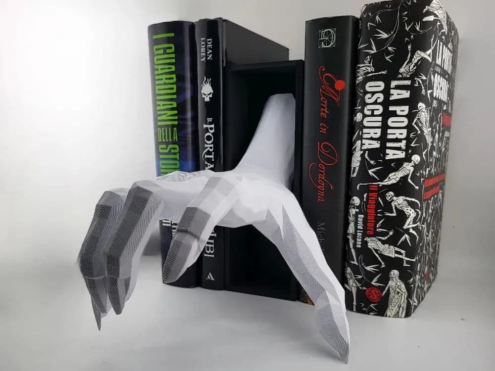STL - Soporte de mano para libros de terror render 1