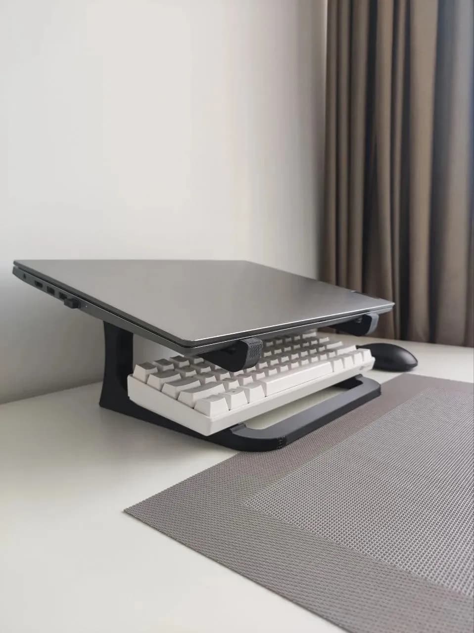 STL - Soporte ergonómico para portátil y teclado render 1