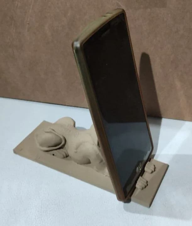 STL - Soporte para teléfono con diseño de perro 2 render 1