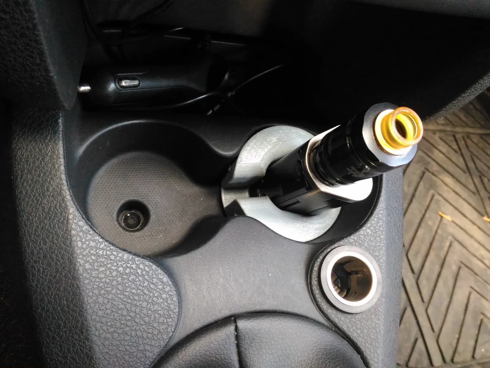 STL - Soporte para vapeador en portavasos de coche render 5