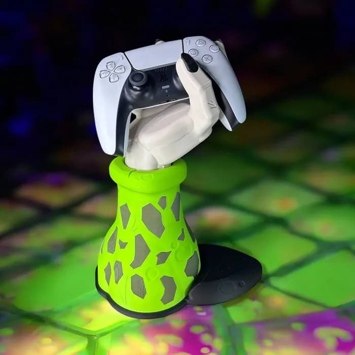 STL - universal controller stand inspired by cell from dragonball render 1